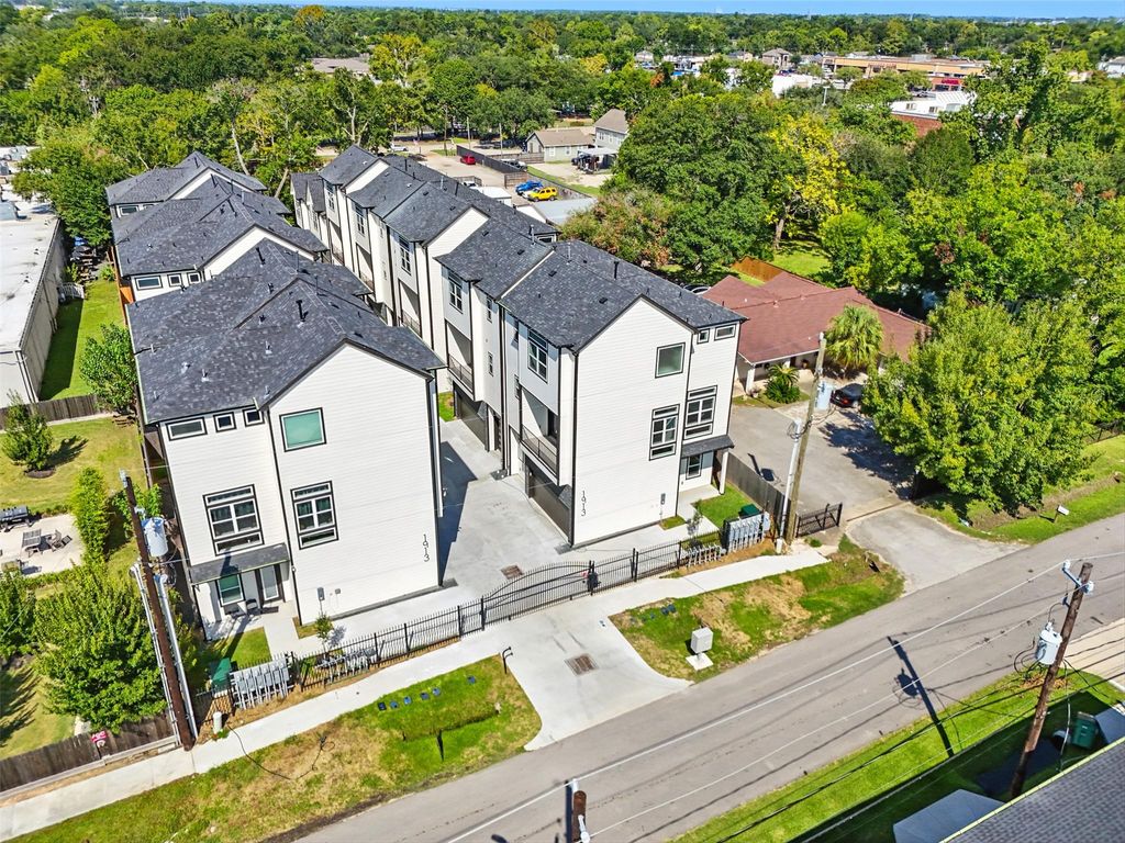 1913 Hoskins Drive D, Houston, TX 77080