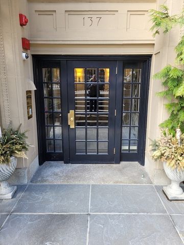 137 Marlborough St 1, Boston, MA 02116