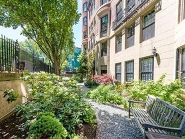 137 Marlborough St 1, Boston, MA 02116