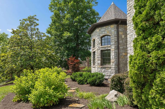 1008 Monroe Ln, Brentwood, TN 37027