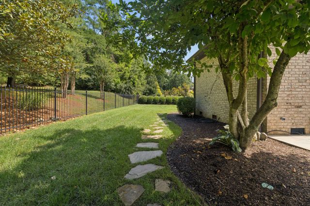 1008 Monroe Ln, Brentwood, TN 37027