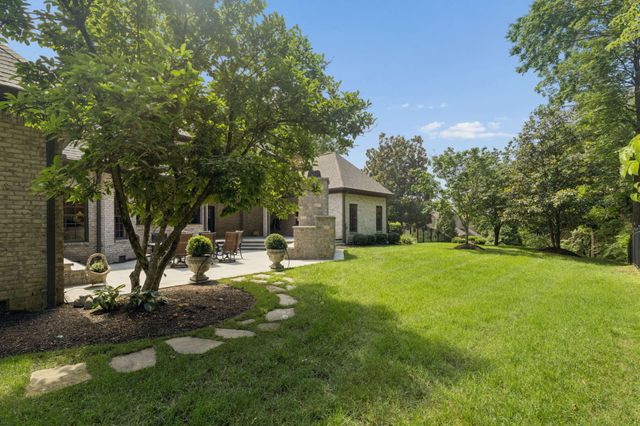 1008 Monroe Ln, Brentwood, TN 37027