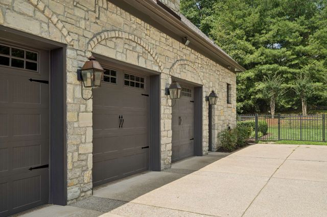 1008 Monroe Ln, Brentwood, TN 37027
