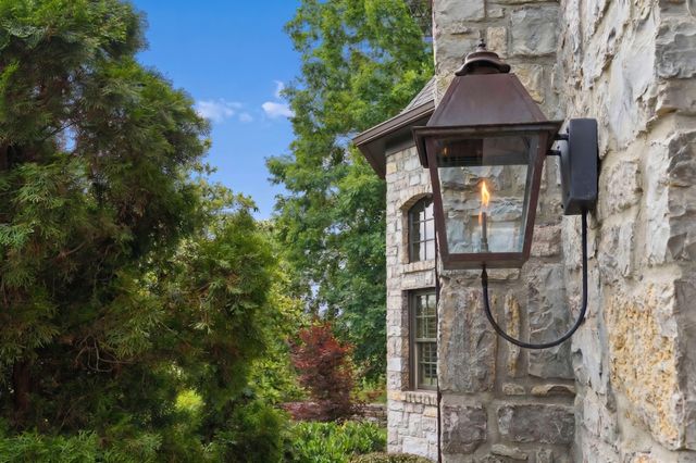 1008 Monroe Ln, Brentwood, TN 37027