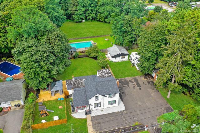 7 Mooney Pond Road, Coram, NY 11727