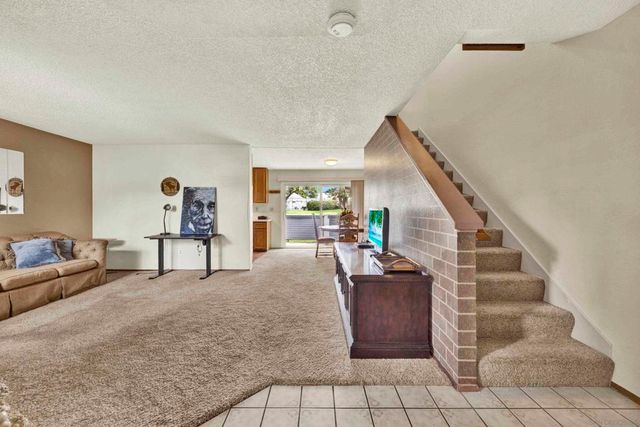 350 Windjammer Cir, Chula Vista, CA 91910