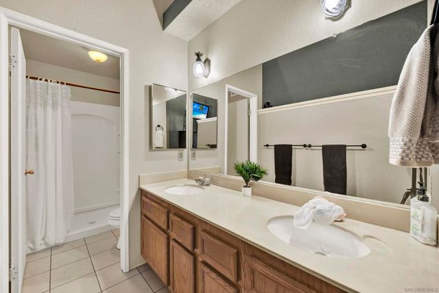 350 Windjammer Cir, Chula Vista, CA 91910