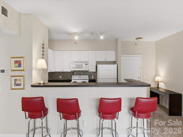 1315 East Boulevard 423, Charlotte, NC 28203