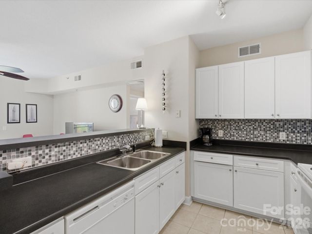 1315 East Boulevard 423, Charlotte, NC 28203