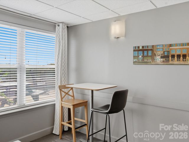 1315 East Boulevard 423, Charlotte, NC 28203