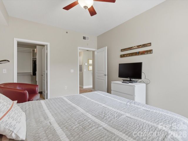 1315 East Boulevard 423, Charlotte, NC 28203