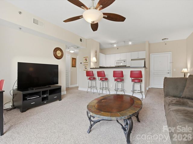 1315 East Boulevard 423, Charlotte, NC 28203