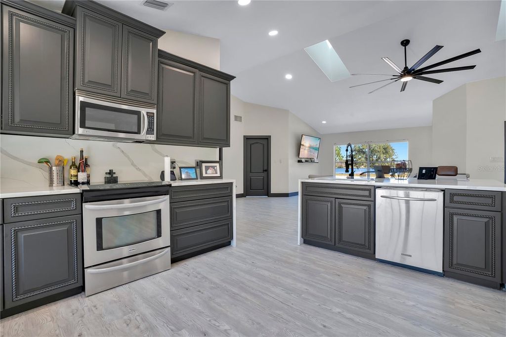 Image 14 of property listing at 13900 GADSON STREET, Groveland, FL 34736