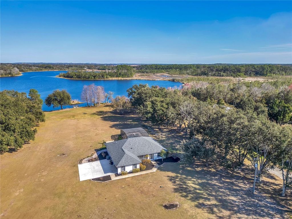 Image 66 of property listing at 13900 GADSON STREET, Groveland, FL 34736