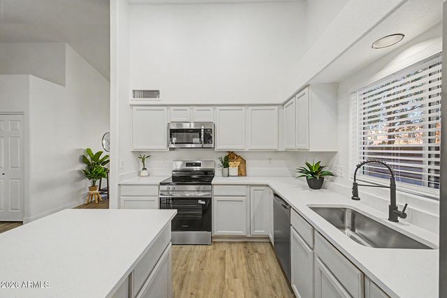 2466 S REVOLTA --, Mesa, AZ 85209