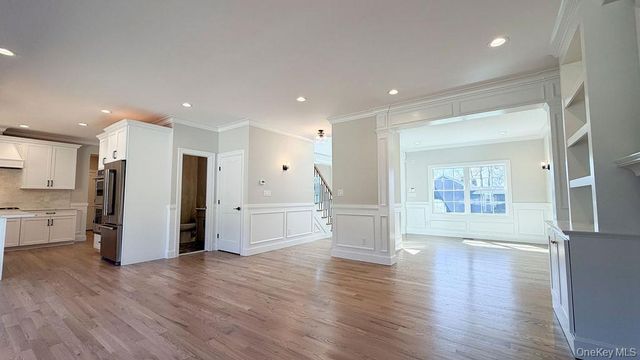3421 Hawthorne Drive N, Wantagh, NY 11793
