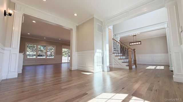 3421 Hawthorne Drive N, Wantagh, NY 11793