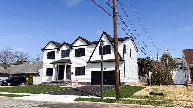 3421 Hawthorne Drive N, Wantagh, NY 11793