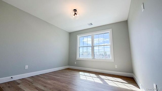 3421 Hawthorne Drive N, Wantagh, NY 11793