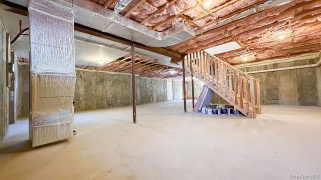 3421 Hawthorne Drive N, Wantagh, NY 11793