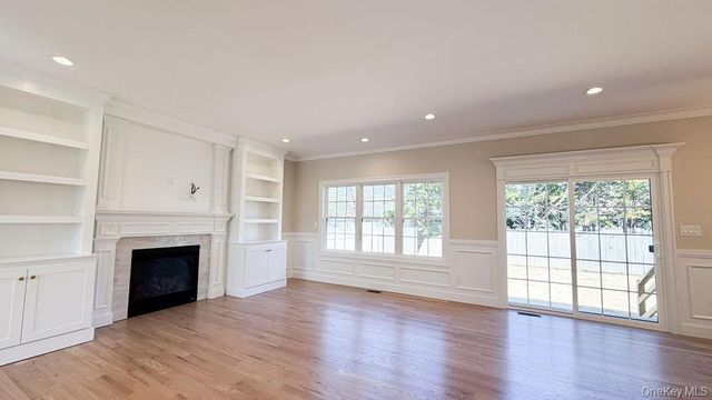 3421 Hawthorne Drive N, Wantagh, NY 11793