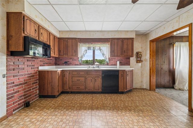 2324 3RD STREET, South Huntingdon, PA 15695