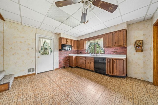2324 3RD STREET, South Huntingdon, PA 15695