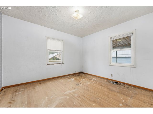 1415 N RUSSET St, Portland, OR 97217