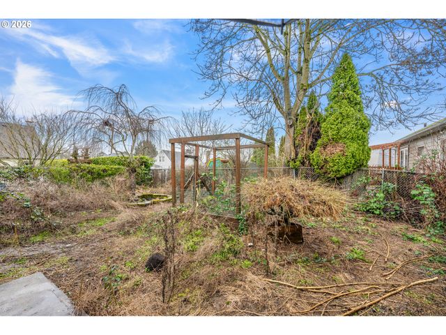 1415 N RUSSET St, Portland, OR 97217