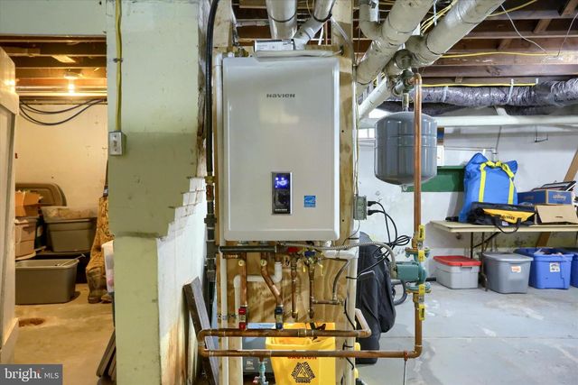 310 W CARACAS AVE, Hershey, PA 17033