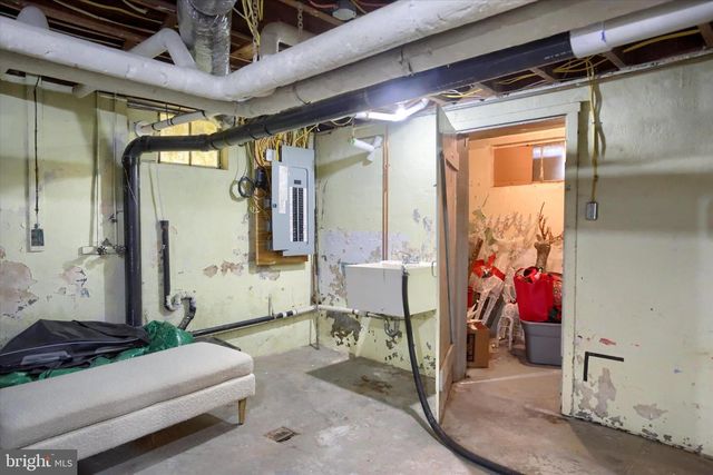 310 W CARACAS AVE, Hershey, PA 17033