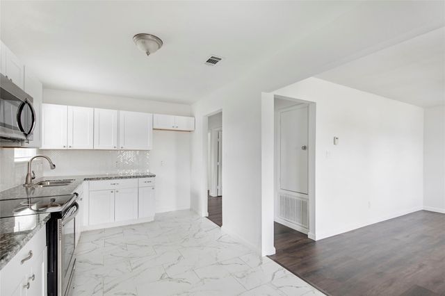 6721 Madrid Street, Houston, TX 77021