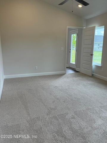 8339 HELMSLEY Boulevard, Jacksonville, FL 32219