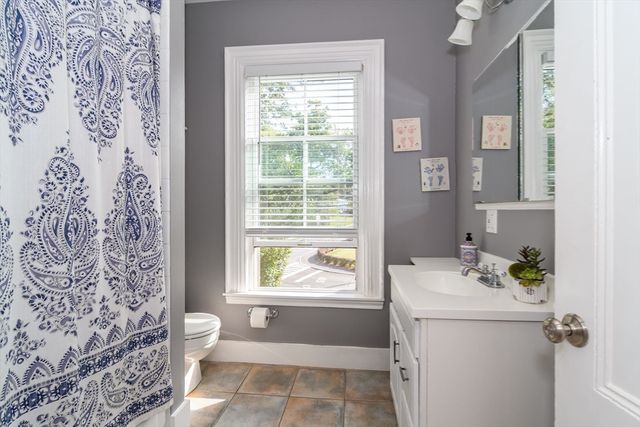 64 Park Ave, Natick, MA 01760