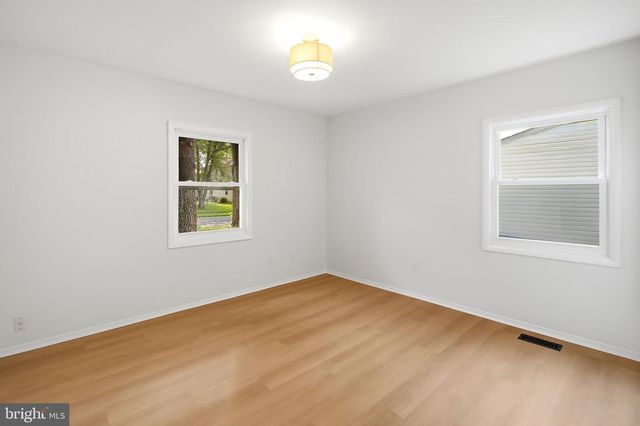 21 GLENVIEW LN, Willingboro, NJ 08046