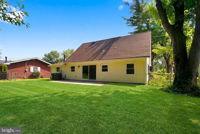 21 GLENVIEW LN, Willingboro, NJ 08046