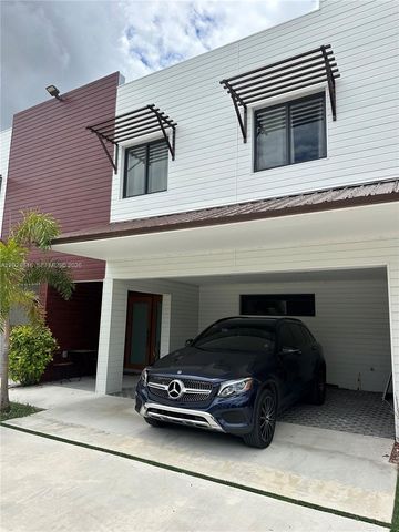 958 NW 10th St 4, Florida City, FL 33034