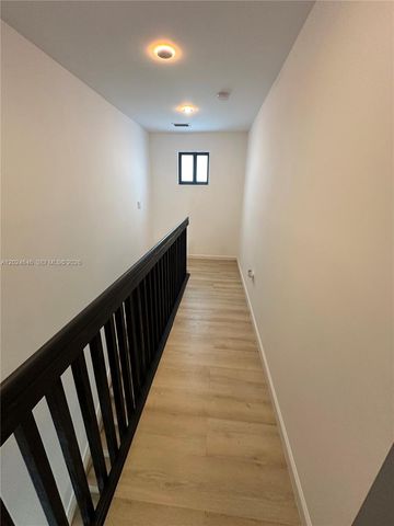 958 NW 10th St 4, Florida City, FL 33034