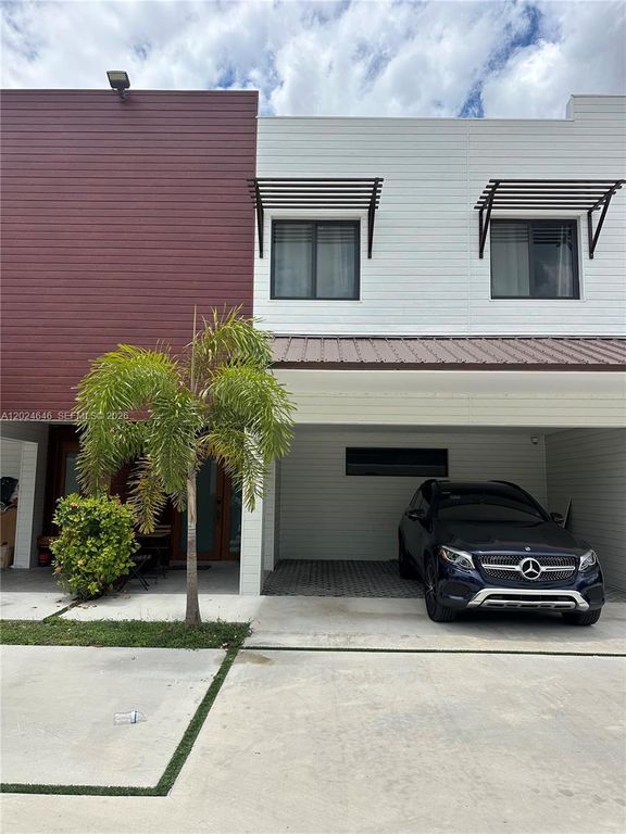 958 NW 10th St 4, Florida City, FL 33034