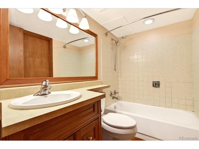 10805 W Alamo Pl, Littleton, CO 80127