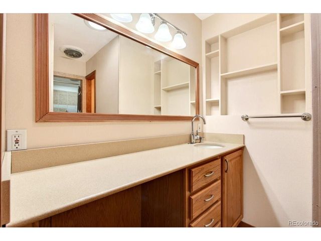 10805 W Alamo Pl, Littleton, CO 80127