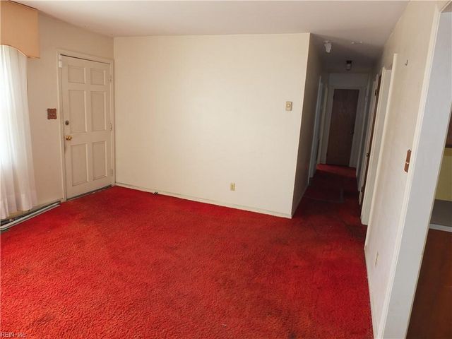 228 Colony RD, Newport News, VA 23602