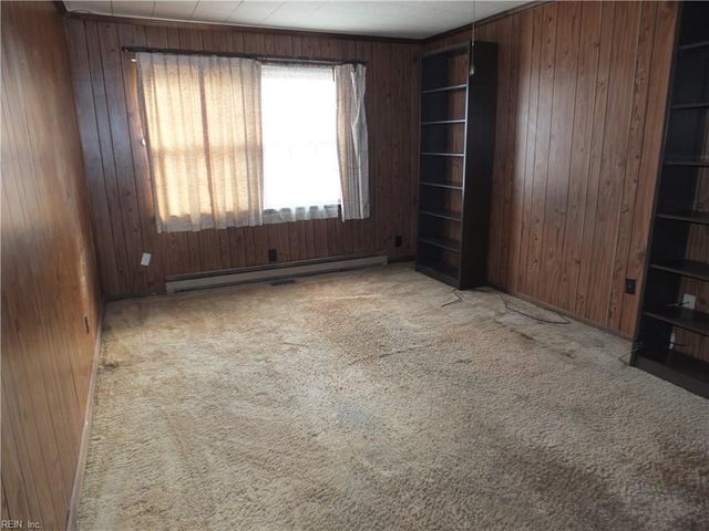 228 Colony RD, Newport News, VA 23602