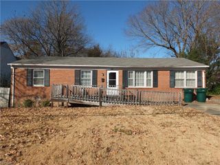 228 Colony RD, Newport News, VA 23602