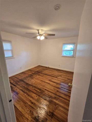 29093 Emerson Street, Inkster, MI 48141