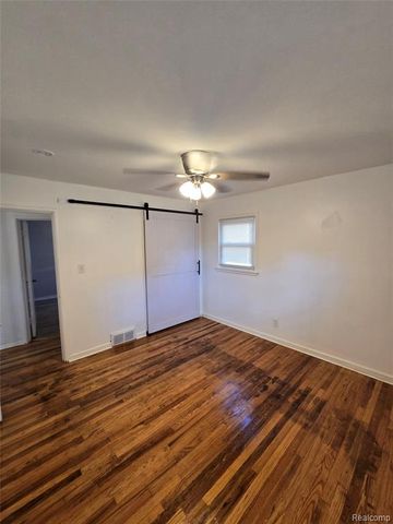 29093 Emerson Street, Inkster, MI 48141
