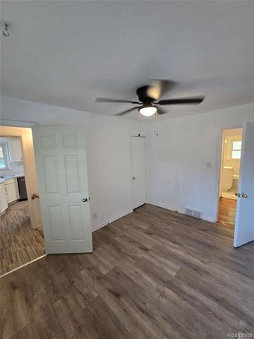 29093 Emerson Street, Inkster, MI 48141