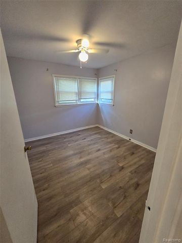 29093 Emerson Street, Inkster, MI 48141