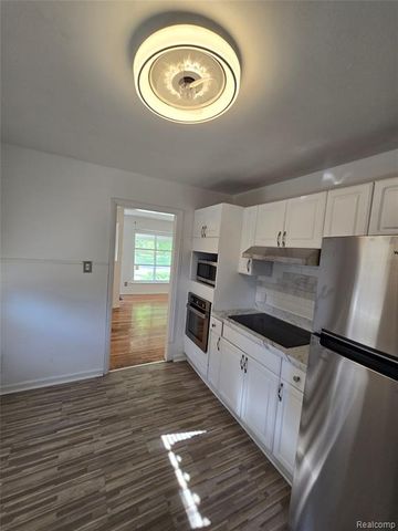 29093 Emerson Street, Inkster, MI 48141