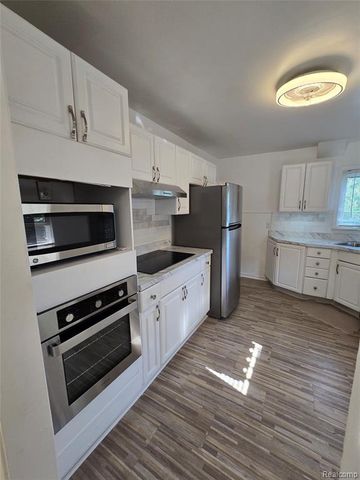 29093 Emerson Street, Inkster, MI 48141